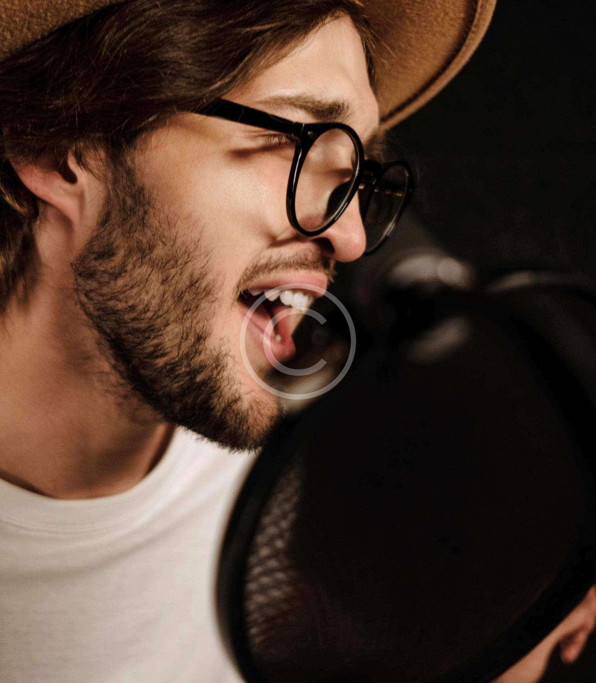 FANCY FARMHOUSE-Cotto ham ,portobello, porcini, truffle oil, mozzarella