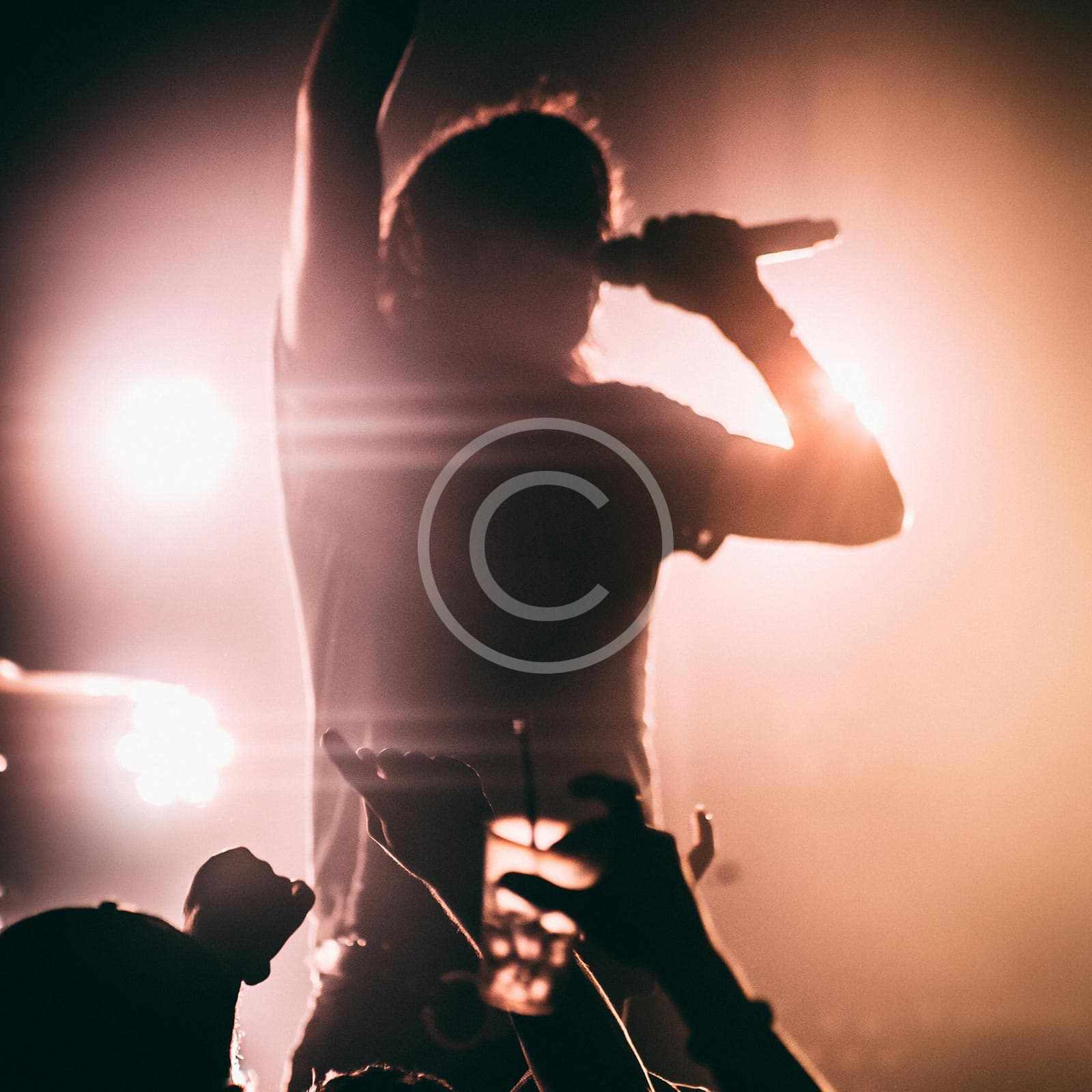 Pulsating club sounds